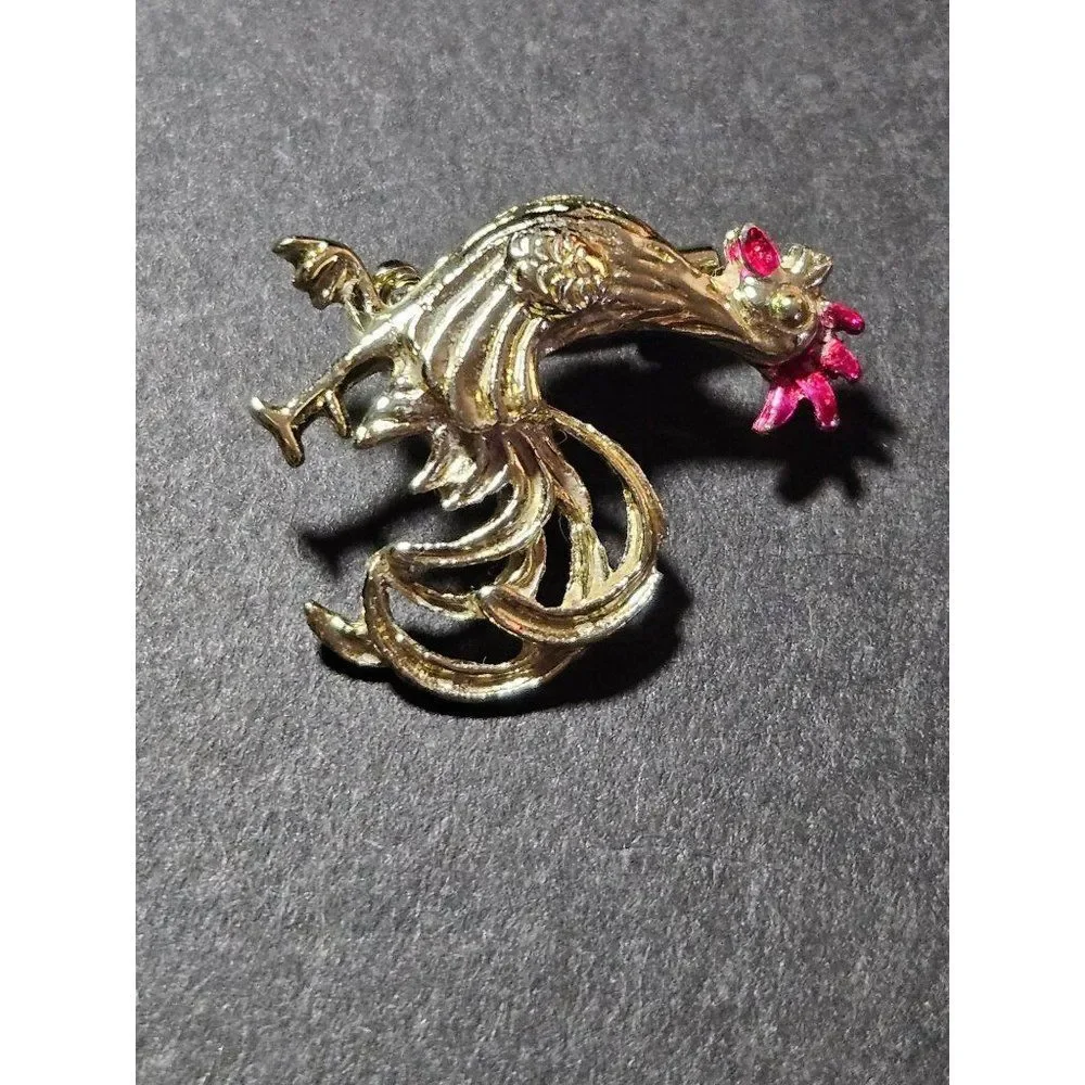 Vintage gold tone rooster brooch